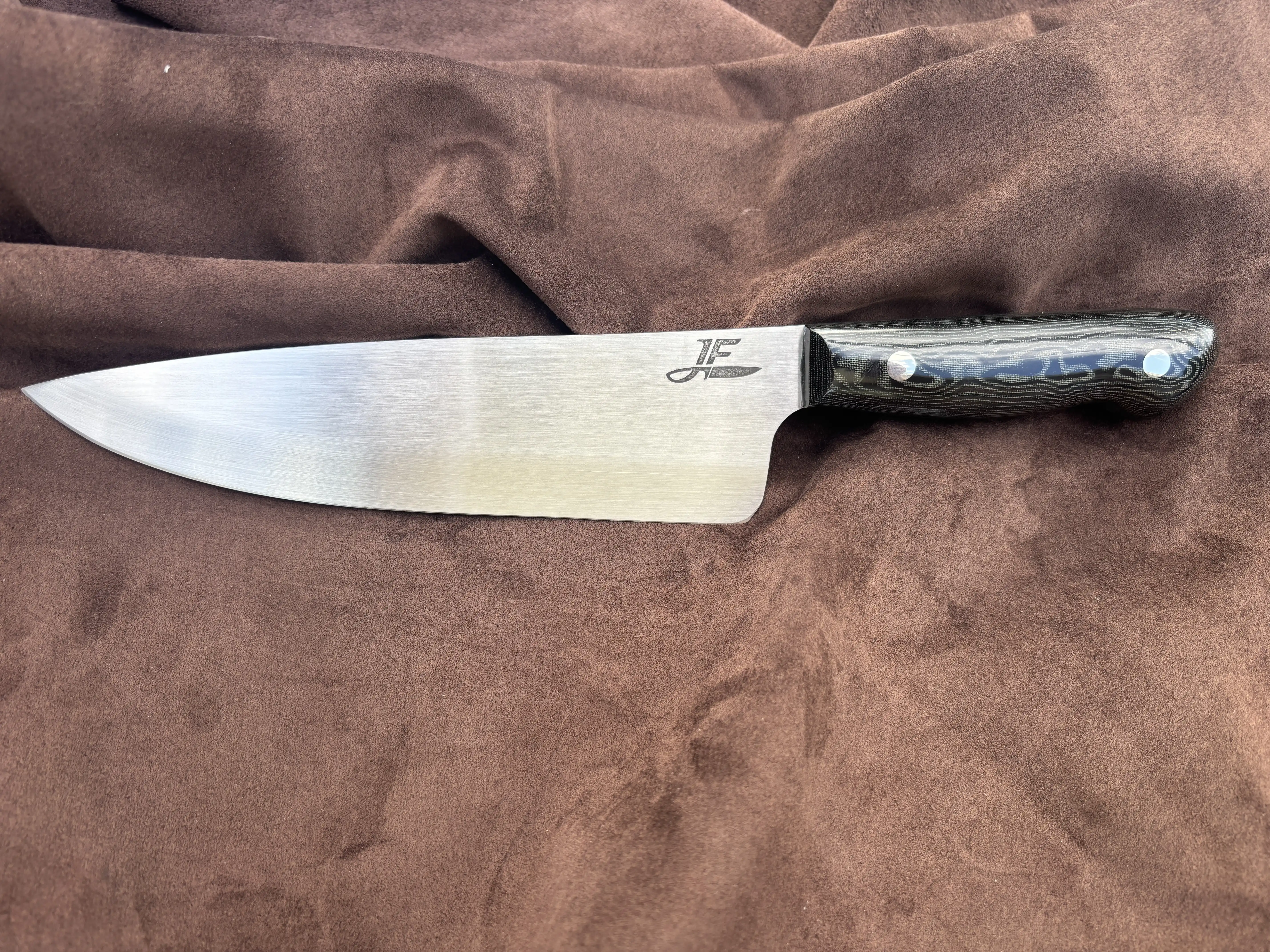 Chefs knife with black/grey snakeskin micarta handles - Front view